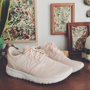 New Balance Light Pink Athletic Sneakers - Size 6.5